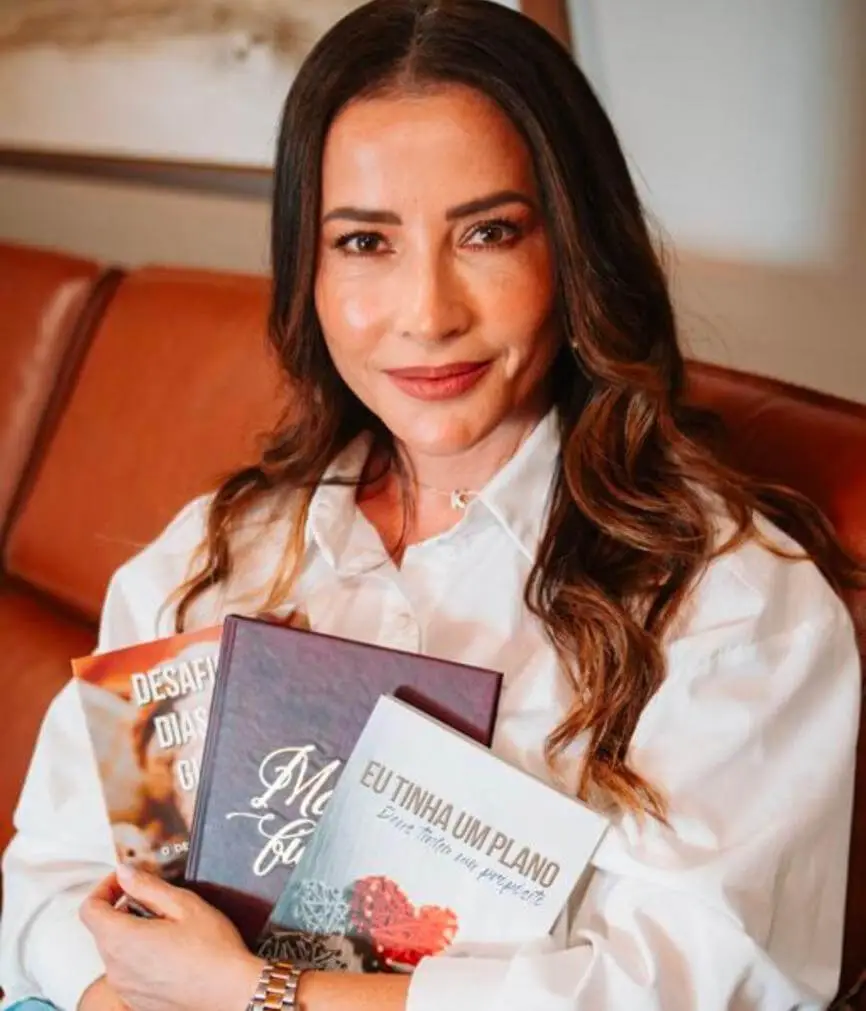 Keilla Stefanelo — Escritora, Palestrante e Pregadora